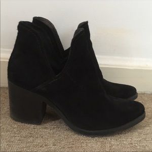 Steve Madden prezzie Block Beal cutout bootie
